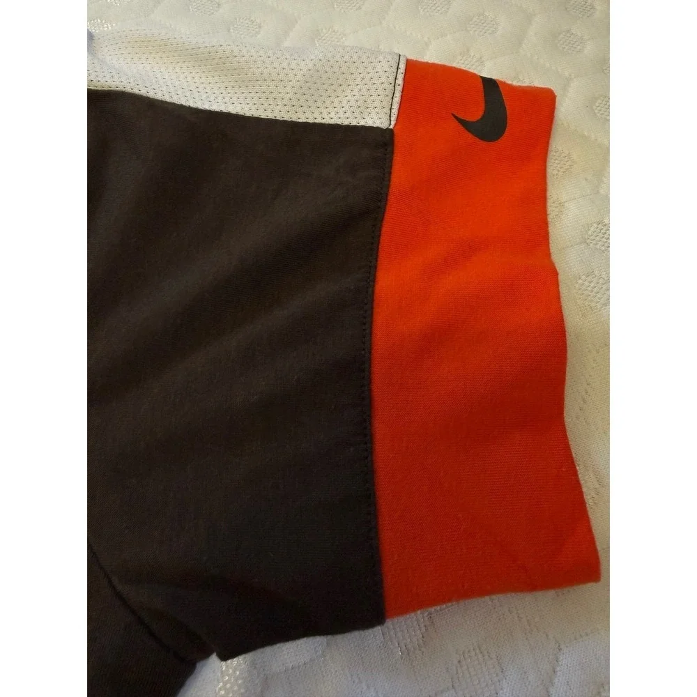 Nike Dri-Fit Cleveland Browns Team Apparel‎ Womens Medium